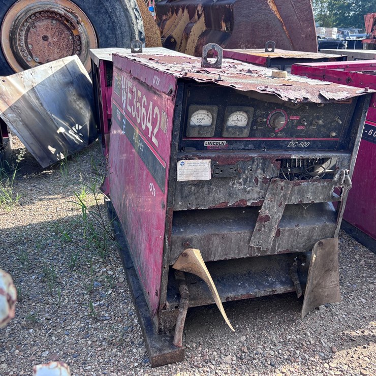 #39074 • LINCOLN ELECTRIC DC-600 WELDER | FOR PARTS/REPAIRS