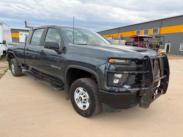 2020-chevrolet-silverado-2500hd-image-4
