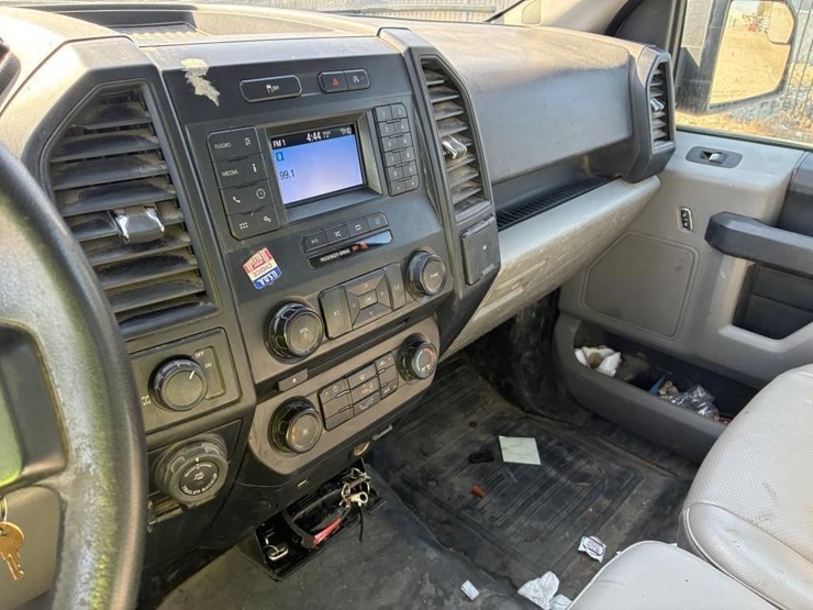 2018-ford-f150-xl-image-16