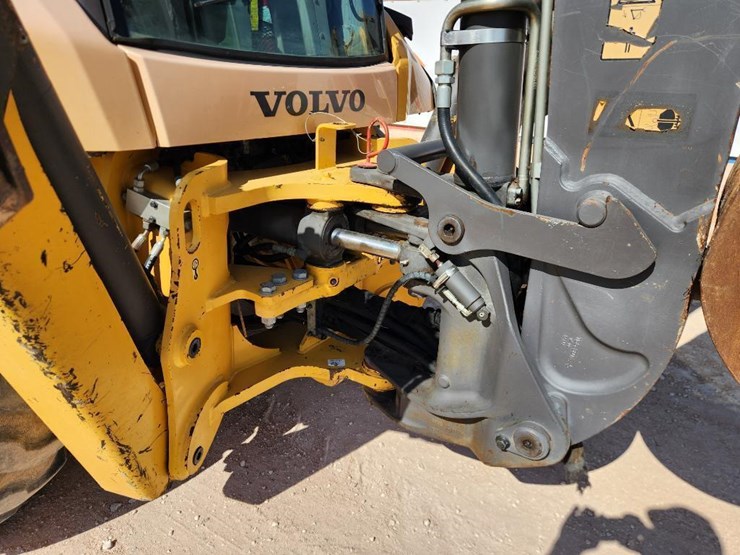 volvo-bl70b-image-16