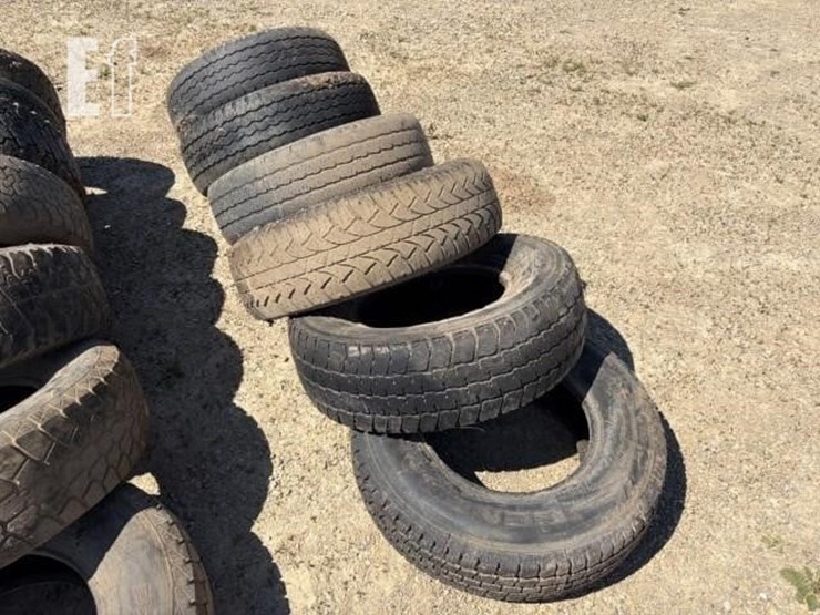 truck-tires-image-2