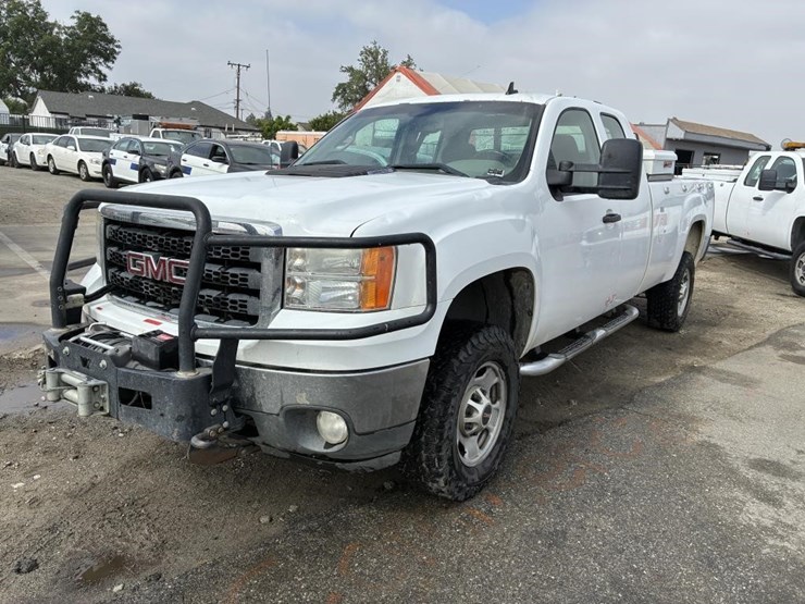 2012-gmc-sierra-2500-image-1
