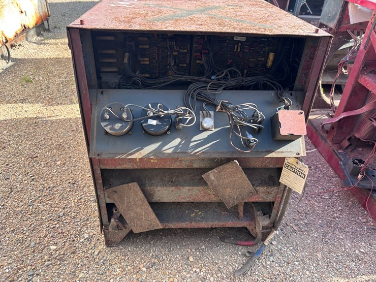 #39063-•-lincoln-electric-dc-600-welder-|-for-parts/repairs-image-2