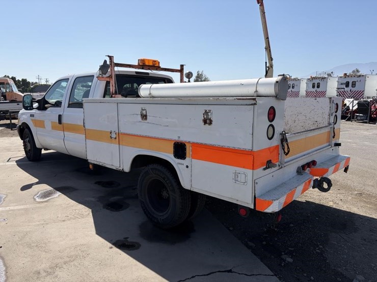2002-ford-f350-image-4