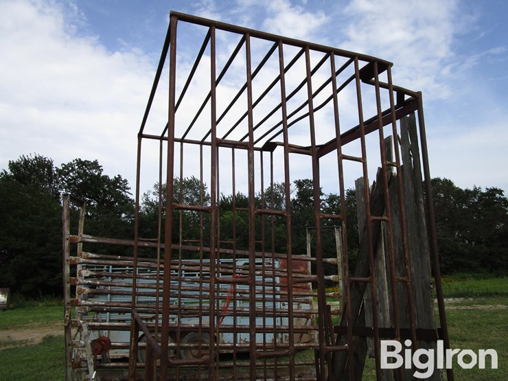 long-bed-pickup-slide-in-stock-rack-image-6