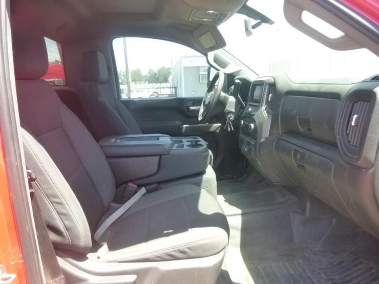 2020-chevrolet-2500-image-17