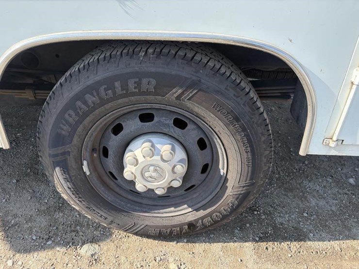 2005-dodge-ram-2500hd-image-5