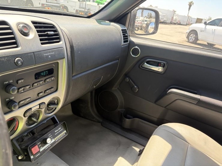 2011-chevrolet-colorado-image-14