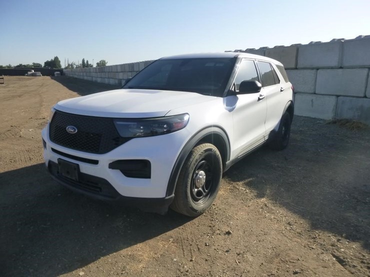 2020-ford-explorer-image-2