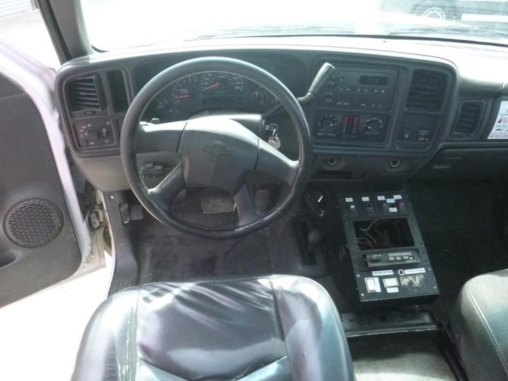 2005-chevrolet-3500-image-7