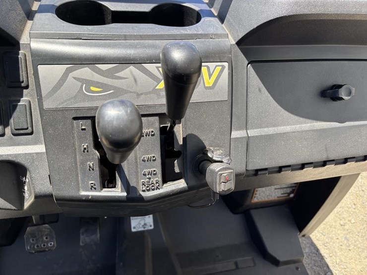 2014-john-deere-gator-xuv-550-image-17