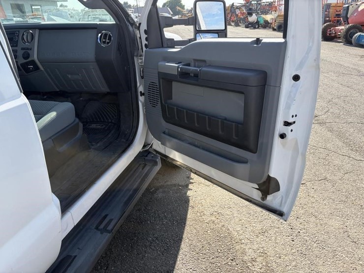 2016-ford-f450-xlt-sd-image-10