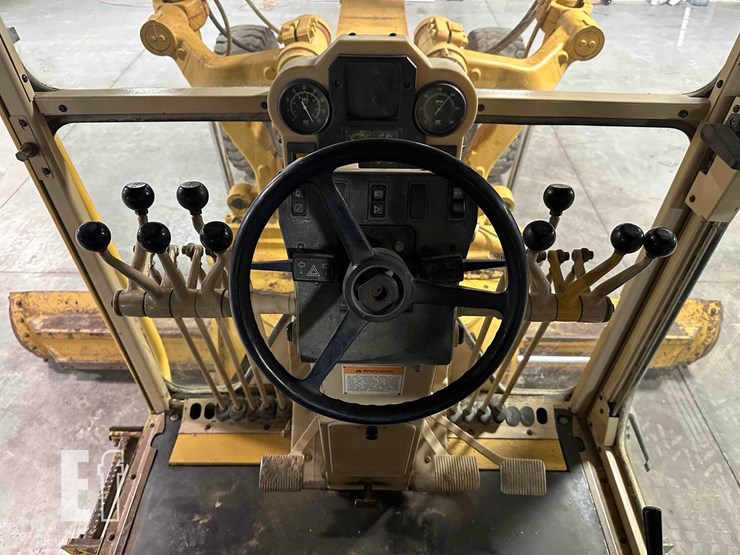 2001-caterpillar-140h-image-14
