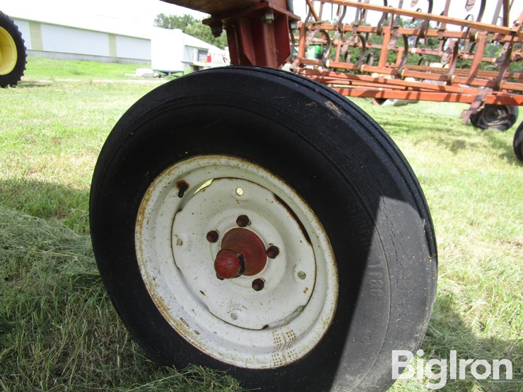 sprayer-tank-on-trailer-image-20