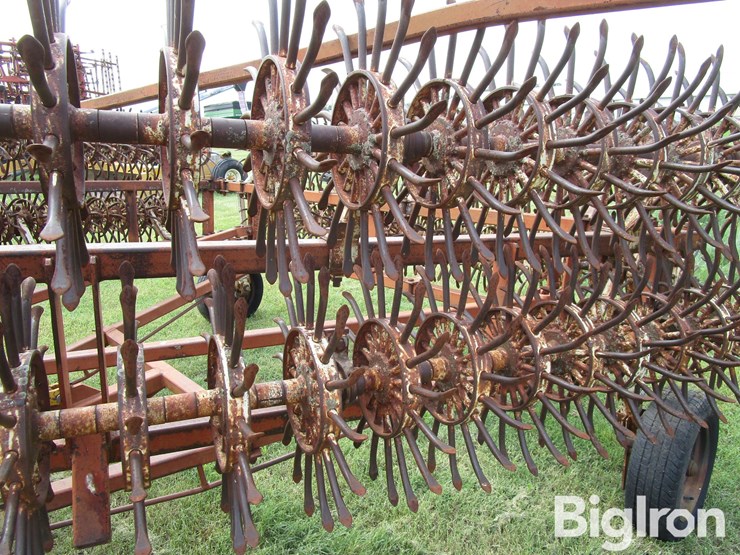 crustbuster-front-fold-rotary-hoe-image-15