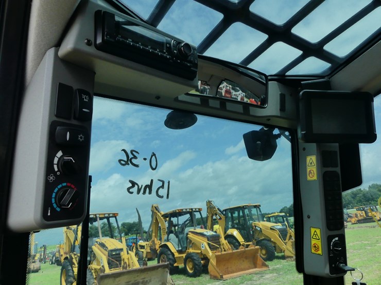 2025-jcb-215t-image-18