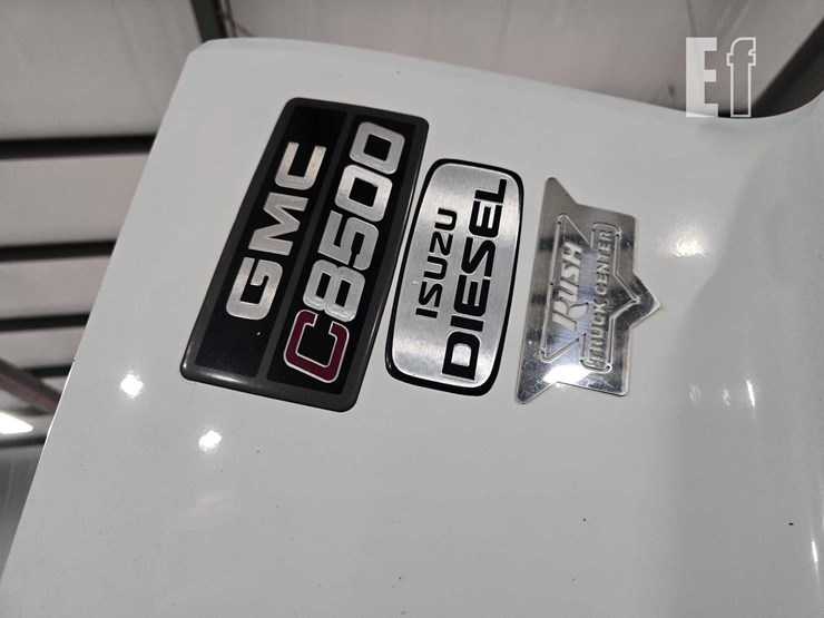 2008-gmc-topkick-c8500-image-30