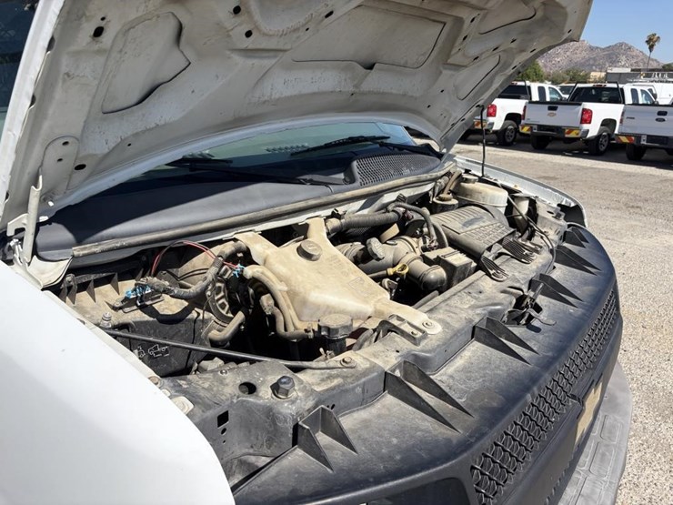 2012-chevrolet-express-2500-image-6