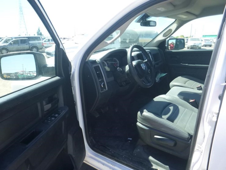 2016-dodge-1500-image-5