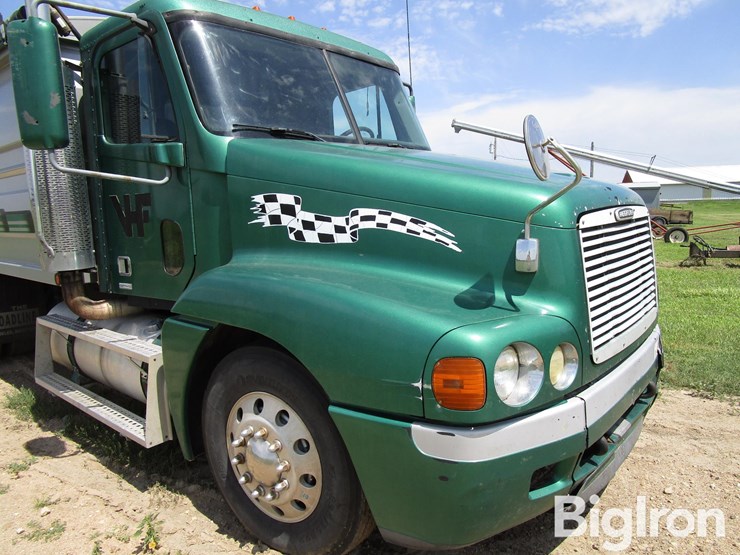 2003-freightliner-cst120-century-classic-t/a-grain-truck-image-18