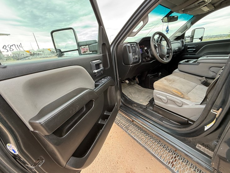 2019-chevrolet-silverado-2500hd-image-12
