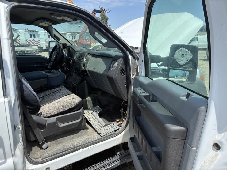 2012-ford-f450-xl-image-19