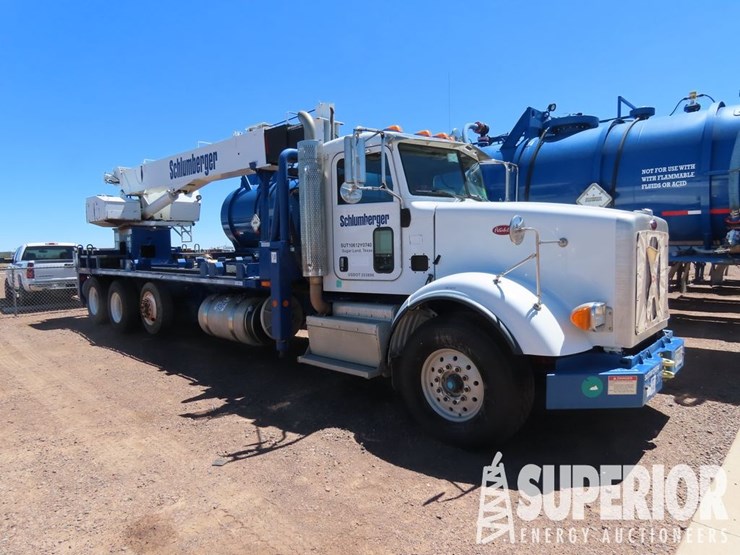 2012-peterbilt-367-image-1