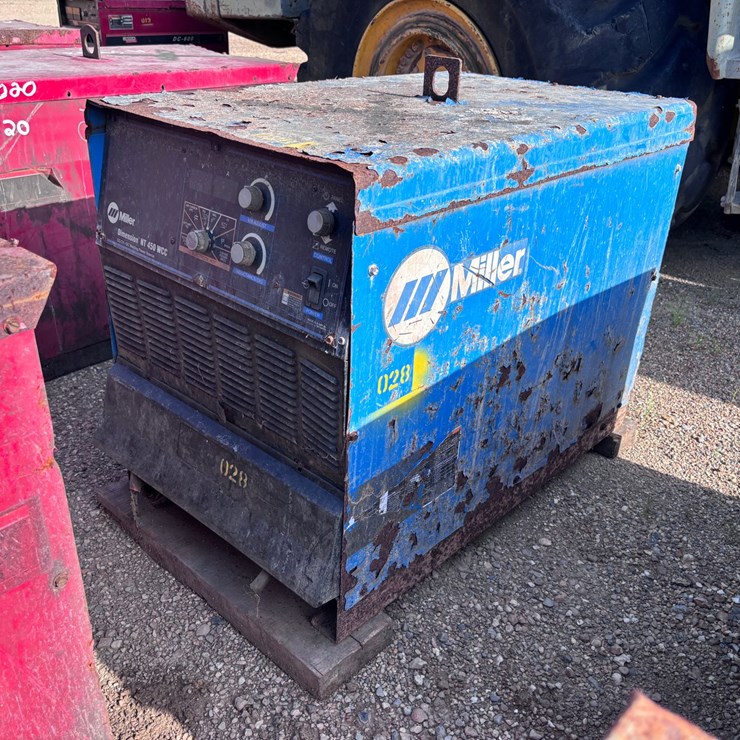 #39060 • MILLER WELDING MACHINE | FOR PARTS/REPAIRS