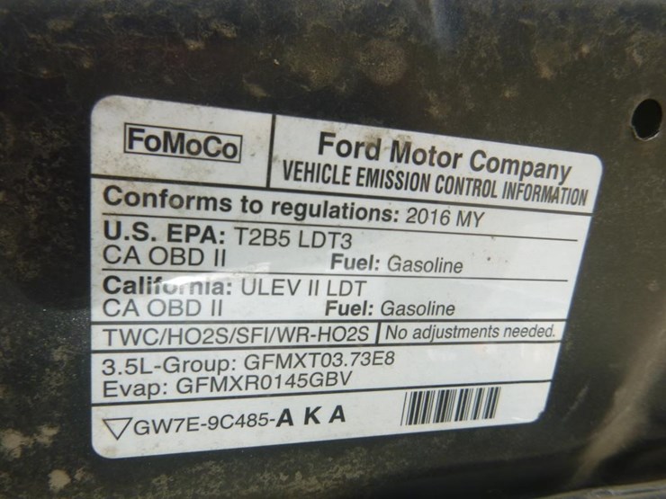 2016-ford-explorer-image-12
