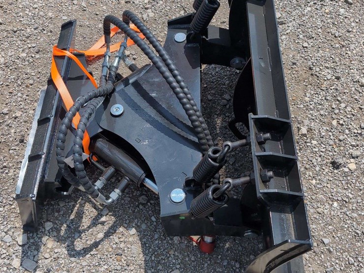iranch-mini-skid-steer-snow-pusher-image-2