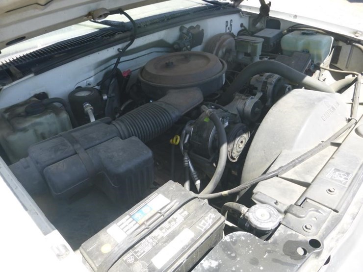 1995-gmc-2500-image-9
