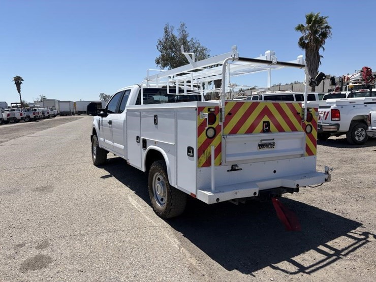 2017-ford-f350-image-4