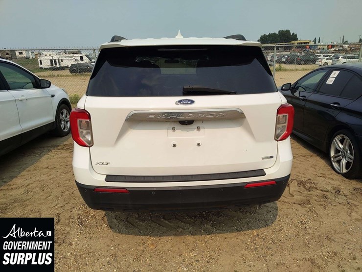 2020-ford-explorer-xlt-image-20