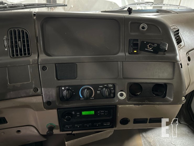2003-national-600c-image-28