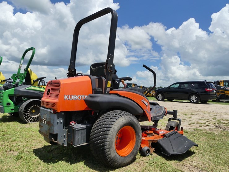 2011-kubota-zd326-image-4