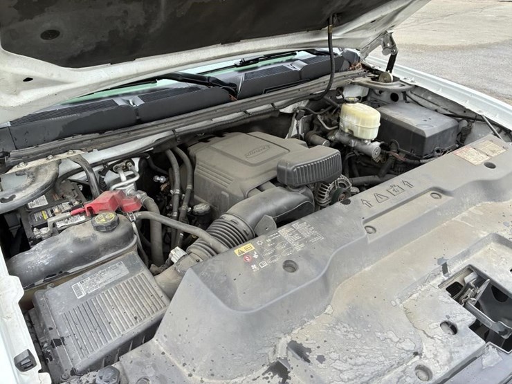 2013-chevrolet-silverado-2500-image-8