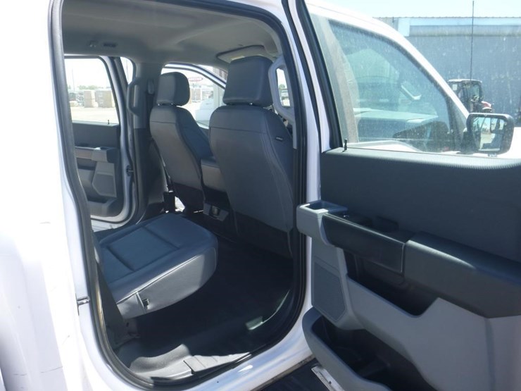 2022-ford-f150-image-8
