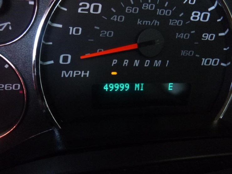 2020-chevrolet-express-2500-image-13