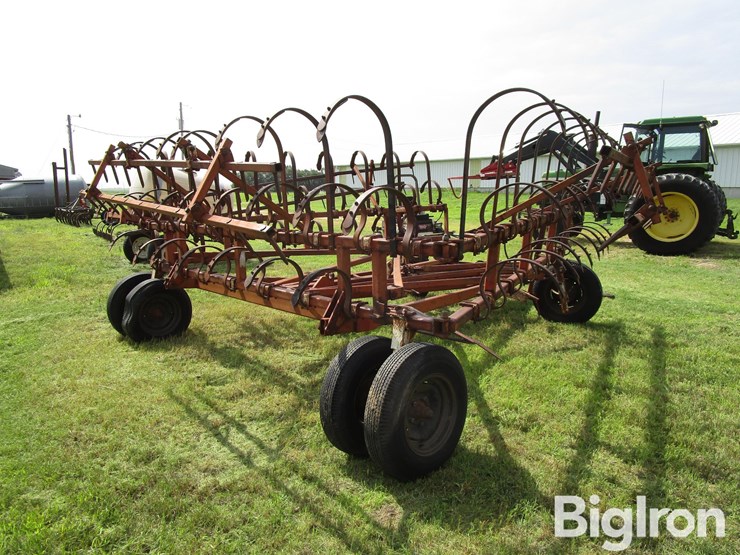 crustbuster-36'-hydraulic-fold-springtooth-w/3-bar-harrow-image-6