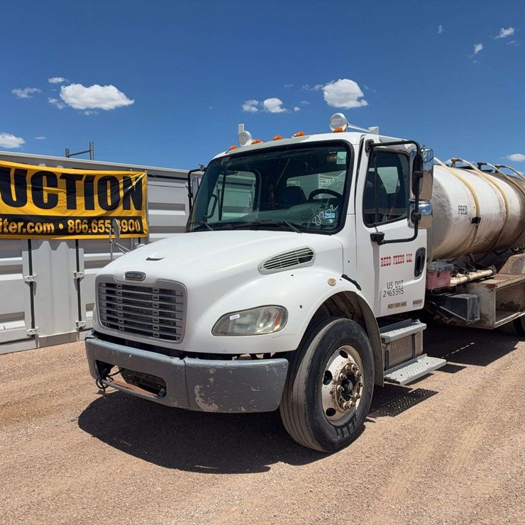 2007 FREIGHTLINER M2 106