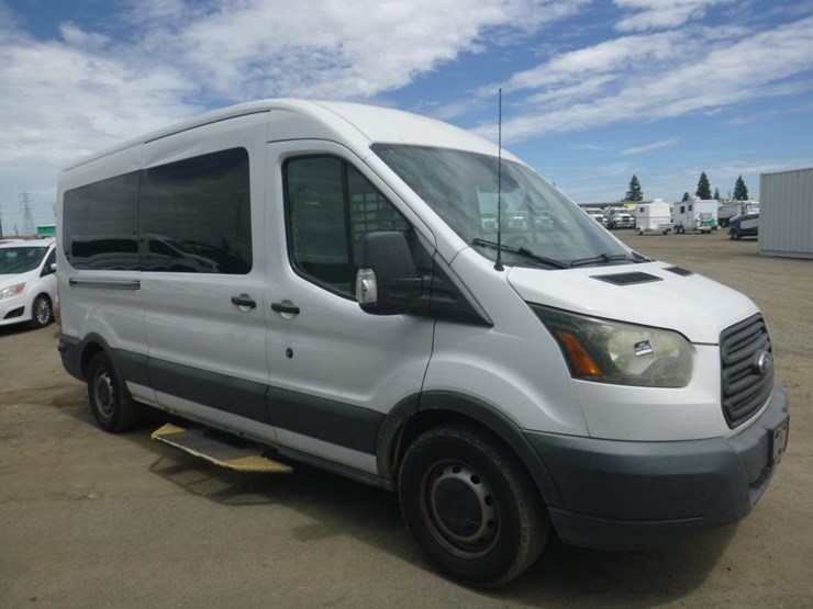 2017-ford-transit-image-2
