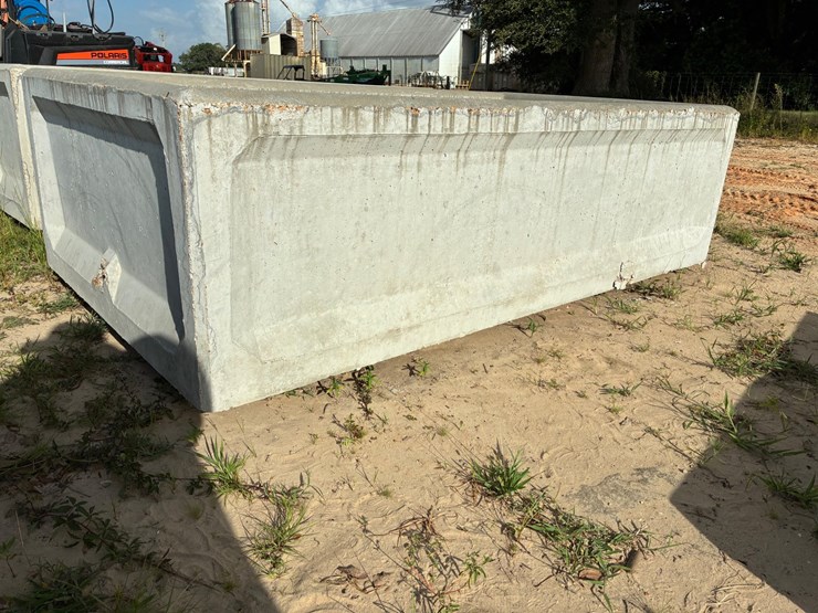 #20202-•-water-trough-image-2
