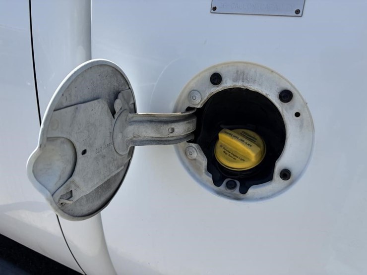 2012-gmc-sierra-2500-image-6