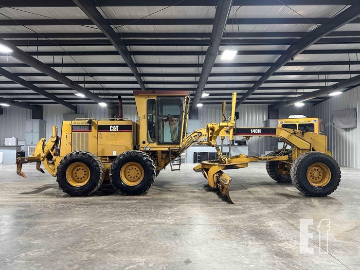 2001-caterpillar-140h-image-6