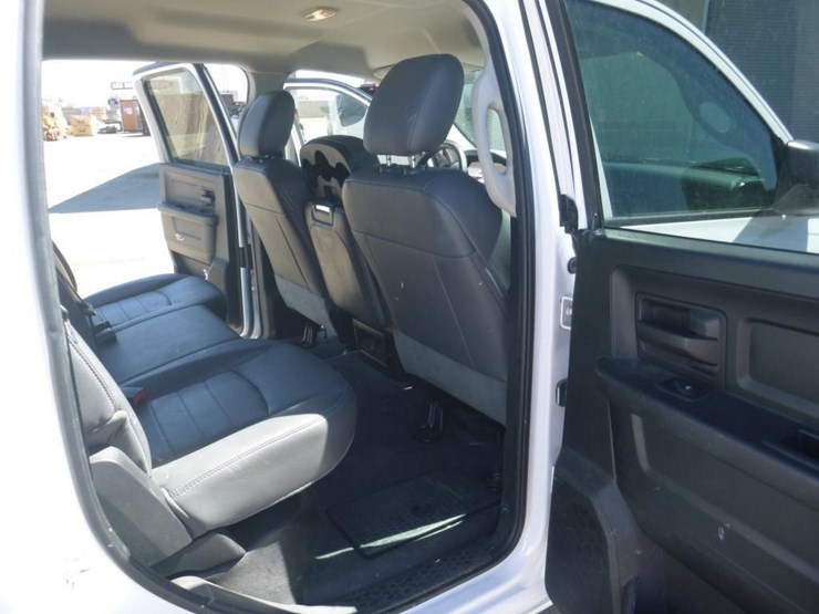 2016-dodge-1500-image-8