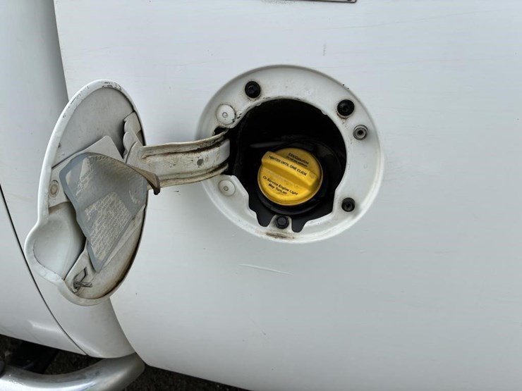 2012-gmc-sierra-2500-image-13