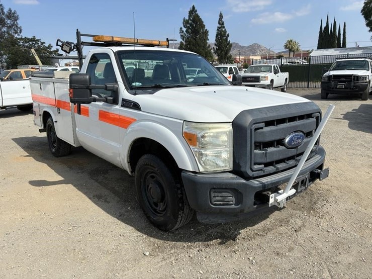 2014-ford-f250-sd-image-2