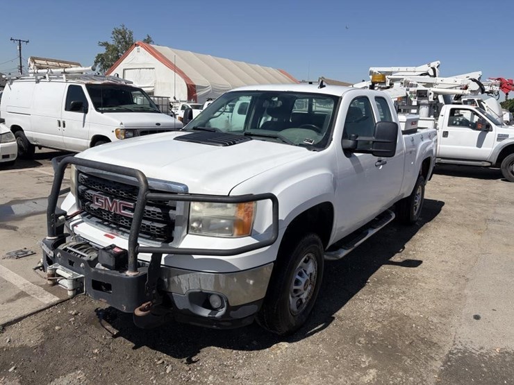 2012-gmc-sierra-2500-image-1