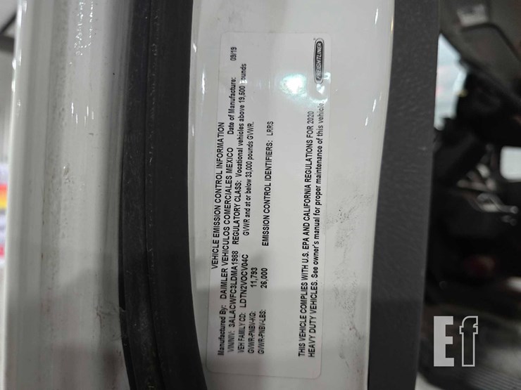 2020-freightliner-business-class-m2-106-image-26