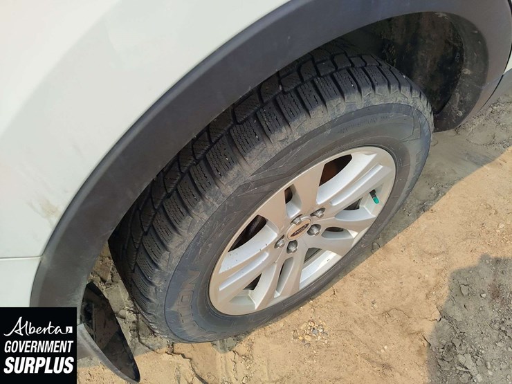 2019-ford-explorer-image-25